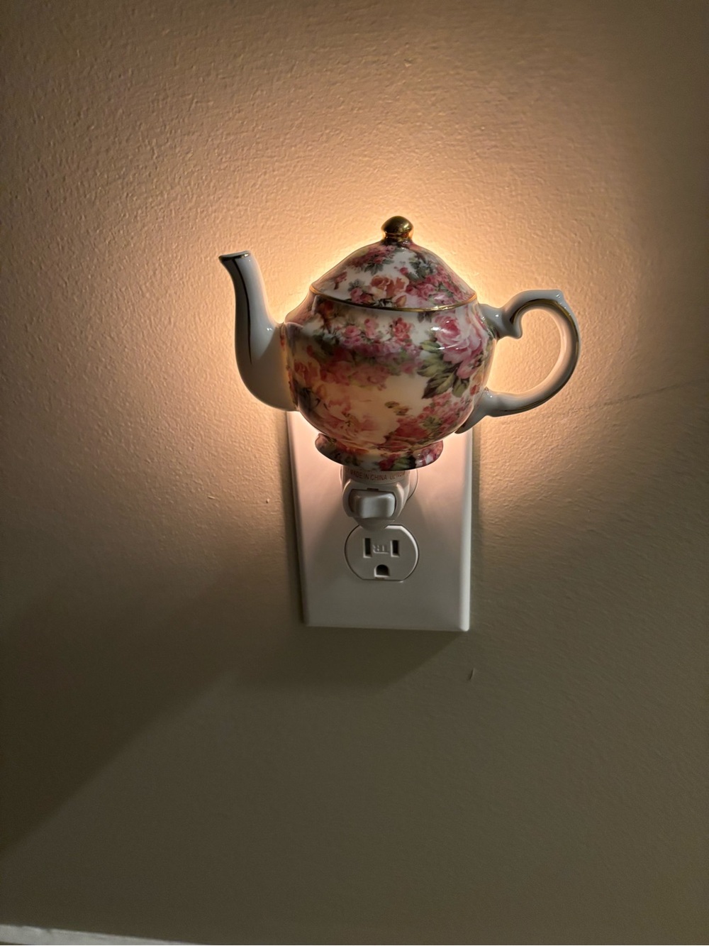 Floral Rose Teacup and Teapot Night Light Set - Picture 9 of 9